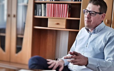 Amíg az ember képes kíváncsian tekinteni saját életére, addig a teológiának is helye van az akadémiai gondolkodásban